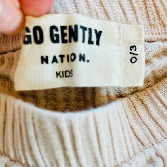 Go Gently Nation Kids Gauze Blouse and Bloomer set in Blush (0-3 months) - Picture 7 of 7